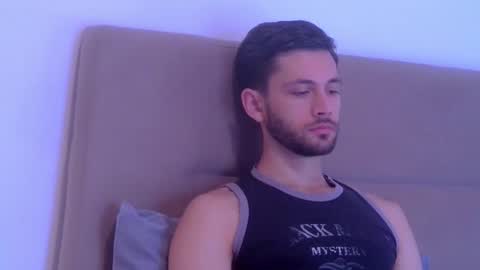 Snapshot of thewaiter2025 chatting on 12/01/25, 07:35 The Waiter online show from 12/01/25, 07:35