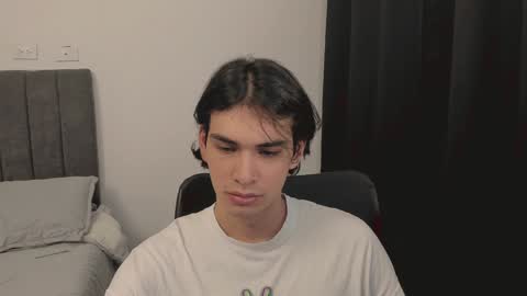 thiaan__ online show from 12/22/24, 05:10