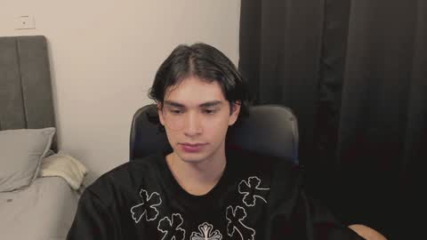 thiaan__ online show from 12/26/24, 02:12