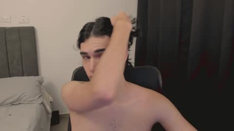 thiaan__ online show from 12/31/24, 10:04