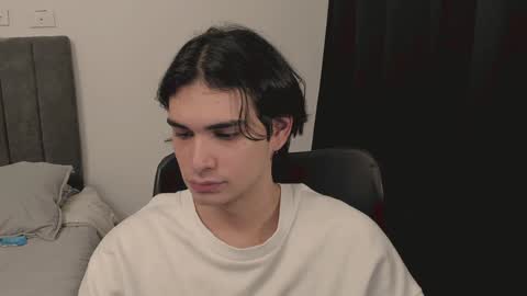 thiaan__ online show from 01/02/25, 11:16