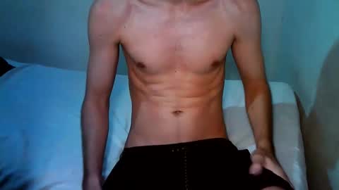 Snapshot of thiago22bk chatting on 04/27/26, 12:30 thiago22bk online show from 04/27/26, 12:30