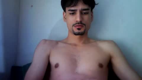 Snapshot of thiago22bk chatting on 05/13/26, 02:20 thiago22bk online show from 05/13/26, 02:20