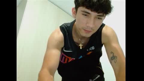 thiago_deseo69 online show from 10/18/25, 07:58