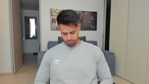 thiago_driussi online show from 01/21/25, 04:32