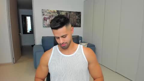 thiago_driussi online show from 02/11/25, 04:22