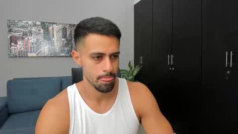 thiago_driussi online show from 10/18/25, 03:53