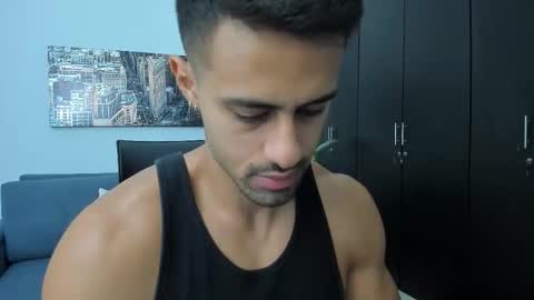 thiago_driussi online show from 12/18/25, 11:44