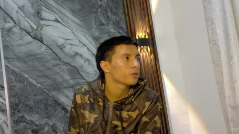 Snapshot of thiago_enzo chatting on 05/28/26, 03:59 online show from 05/28/26, 03:59