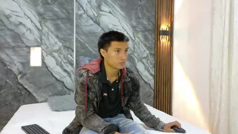 Snapshot of thiago_enzo chatting on 05/30/26, 04:20 online show from 05/30/26, 04:20