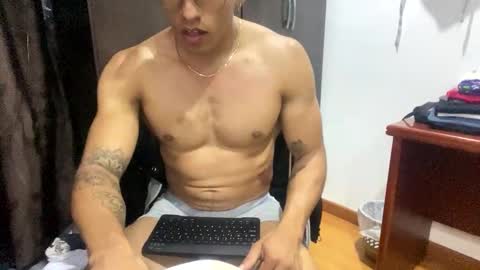 thiago_happy online show from 09/28/25, 05:02