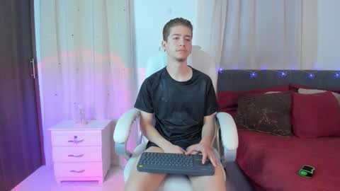 Manuel online show from 01/06/26, 03:32