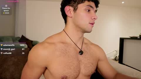 Snapshot of thiago_l chatting on 05/17/26, 04:10 Just Thiago online show from 05/17/26, 04:10