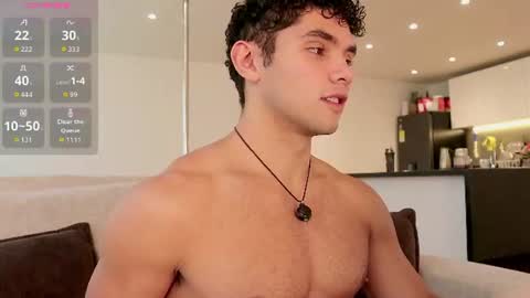 Snapshot of thiago_l chatting on 06/16/26, 04:31 Just Thiago online show from 06/16/26, 04:31