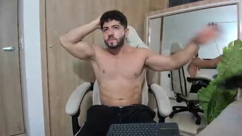Snapshot of thiago_moretti chatting on 06/23/26, 12:08 THIAGO online show from 06/23/26, 12:08