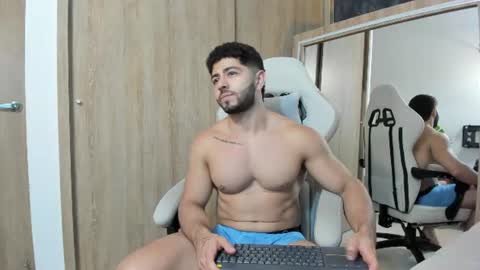 Snapshot of thiago_moretti chatting on 07/06/26, 01:57 THIAGO online show from 07/06/26, 01:57