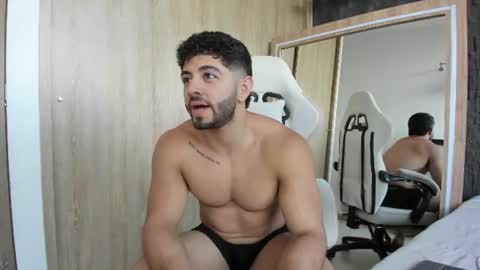 Snapshot of thiago_moretti chatting on 07/10/26, 11:07 THIAGO online show from 07/10/26, 11:07