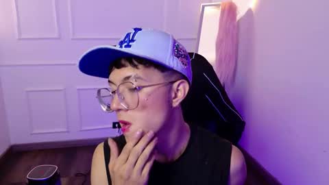 thiago_n_sam online show from 10/06/25, 07:50