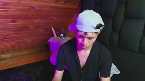 thiago_n_sam online show from 10/17/25, 02:19