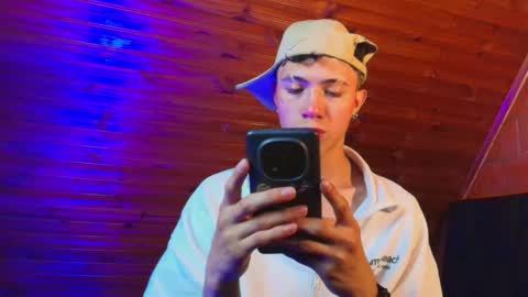 thiago_n_sam online show from 11/23/25, 11:37