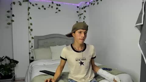 thiago_n_sam online show from 01/15/26, 06:40