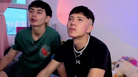 thiago_n_sam online show from 04/04/26, 09:01