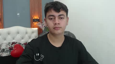 thiago_saenzz online show from 03/01/26, 05:37