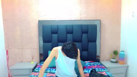 thiago_twink38 online show from 10/28/25, 04:16