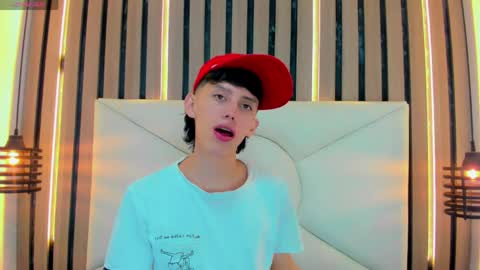 thiago_twink38 online show from 04/24/26, 08:28