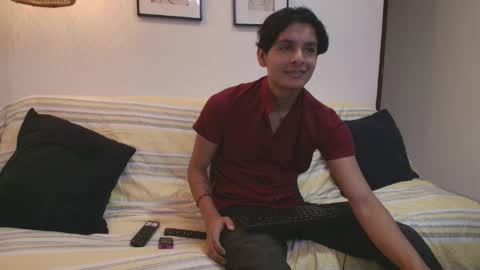 thiago_vega1 online show from 04/07/26, 12:22