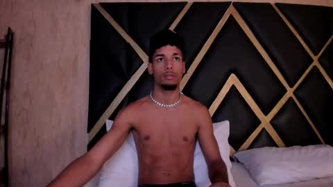 ThiagoFerreti online show from 10/21/25, 07:36