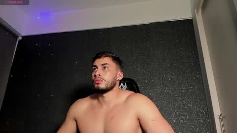 THIAGO MENESES online show from 02/25/26, 02:43