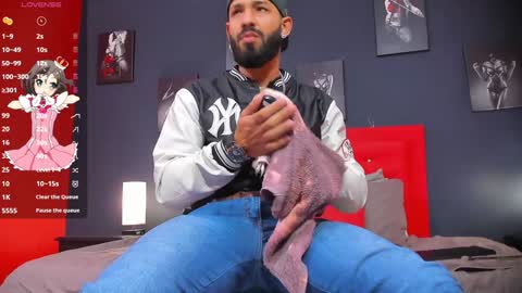 Thia Gomez online show from 12/05/24, 12:11