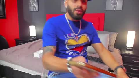 Thia Gomez online show from 03/10/25, 12:37