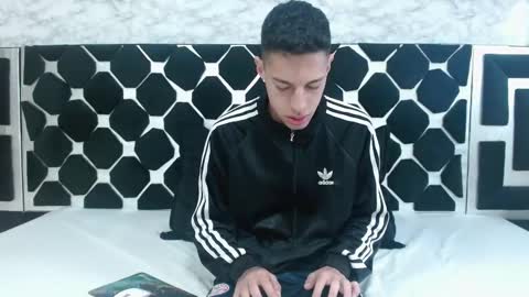 Thiago   online show from 02/12/25, 10:04