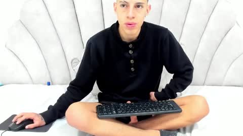 Thiago   online show from 04/04/26, 01:19