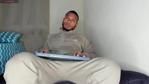 Thiago Instagram   online show from 12/04/25, 12:42