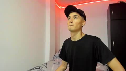 Snapshot of thiagowells_ chatting on 12/08/24, 03:56 Thiago Wells online show from 12/08/24, 03:56