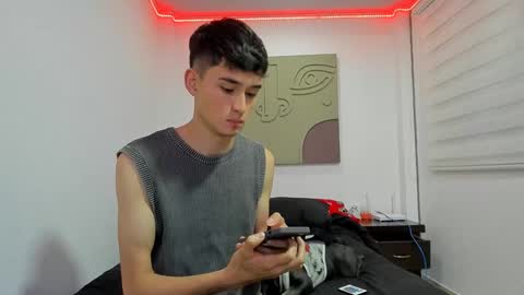 Snapshot of thiagowells_ chatting on 02/26/25, 12:49 Thiago Wells online show from 02/26/25, 12:49