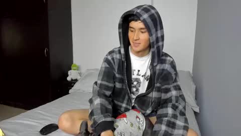 Snapshot of thiagowells_ chatting on 10/14/25, 07:36 Thiago Wells online show from 10/14/25, 07:36