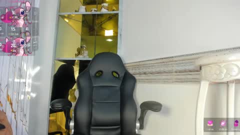 Snapshot of thiana_rogers chatting on 05/28/26, 08:28 Thiana Rogers online show from 05/28/26, 08:28