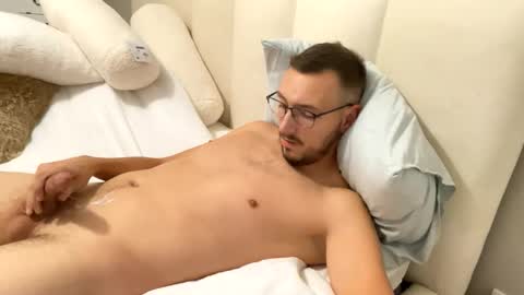 thib9223 online show from 11/15/25, 05:42