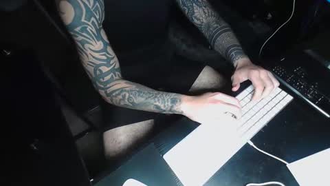 Snapshot of thicchogg chatting on 02/13/26, 01:56 thicchogg online show from 02/13/26, 01:56