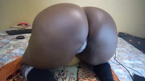 thick_sweet_ass online show from 11/12/25, 04:57