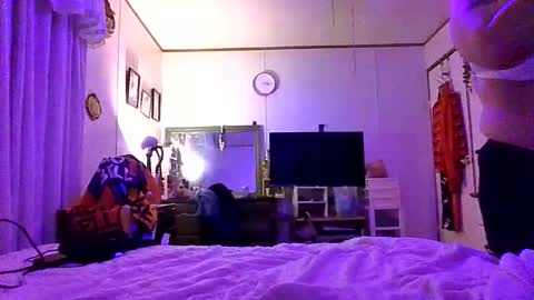 thickassazn93 online show from 12/16/25, 09:14