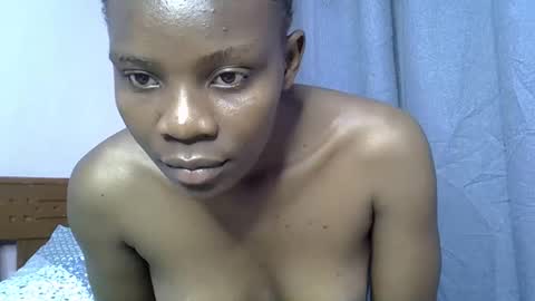 Snapshot of thickbarbie_ chatting on 11/20/25, 11:48 Xtine online show from 11/20/25, 11:48