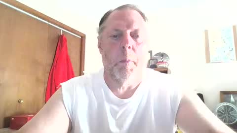 Snapshot of thickcock4u1105 chatting on 06/07/26, 08:34 thickcock4u1105 online show from 06/07/26, 08:34