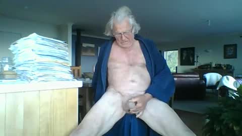 Snapshot of thickcockat71 chatting on 10/19/25, 05:57 Thickcockat71 online show from 10/19/25, 05:57