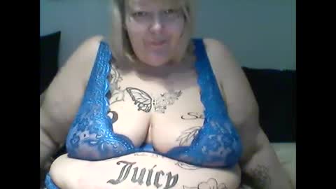 thickdarkangel online show from 04/16/26, 01:56