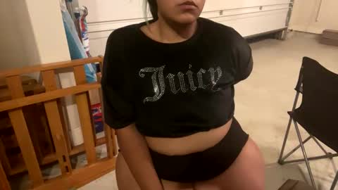 Snapshot of thickmorena chatting on 11/08/25, 05:29 thickmorena online show from 11/08/25, 05:29